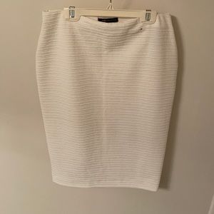 Stretchy white pencil skirt